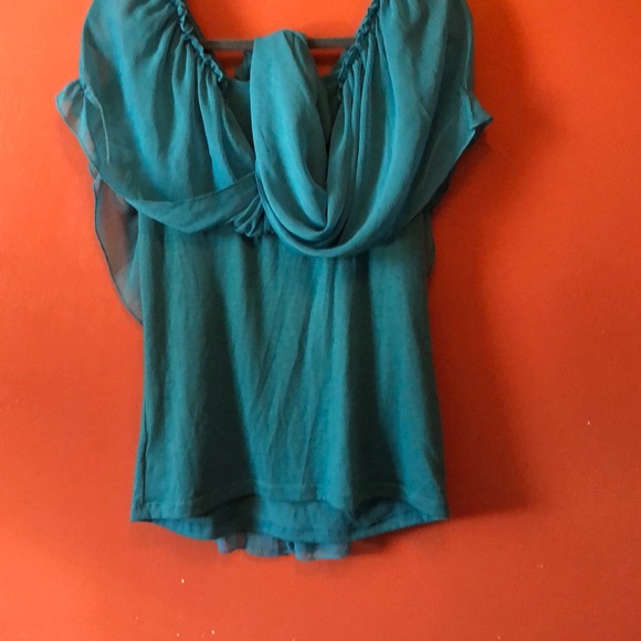 Blue top - Picture 4 of 5